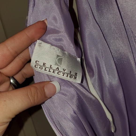 Lilac and white bridesmaid dress - Picture 5 of 7